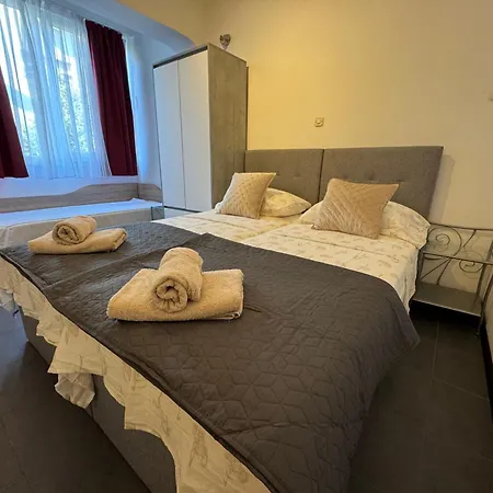 Blue Tree شقة سبليت