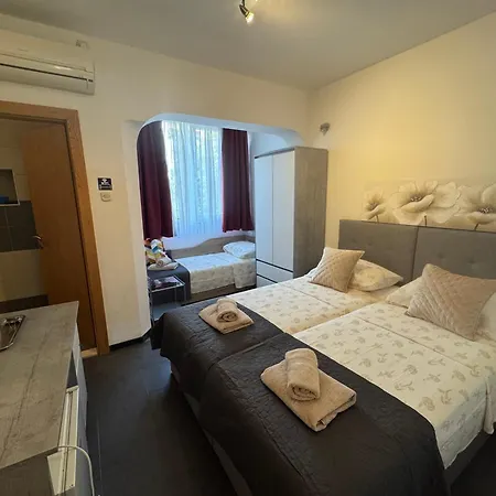 Blue Tree شقة سبليت