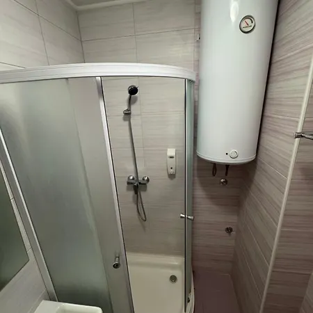 Blue Tree Apartment *