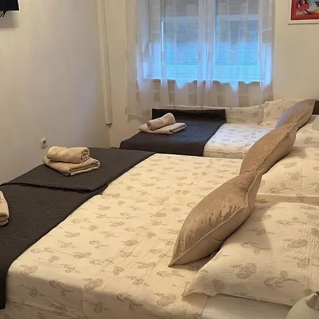 Blue Tree Apartment Split