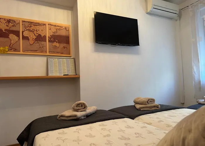 蓝树客房酒店 公寓 *