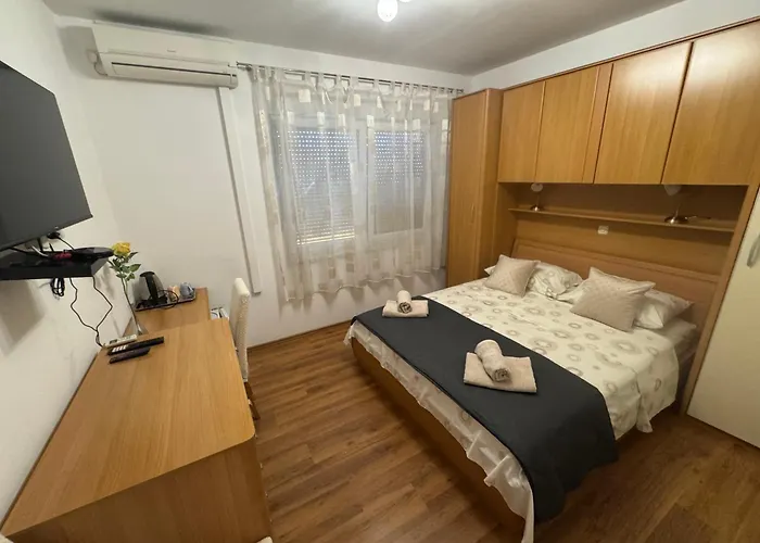 公寓 蓝树客房酒店 *