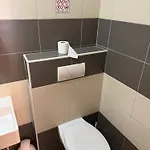 公寓 蓝树客房酒店 *