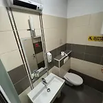 蓝树客房酒店 *
