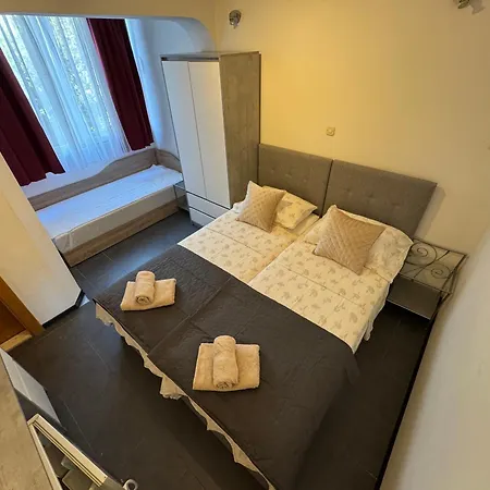 Apartman Blue Tree Split