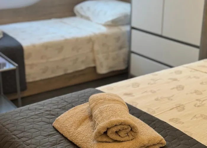 公寓 蓝树客房酒店 斯普利特