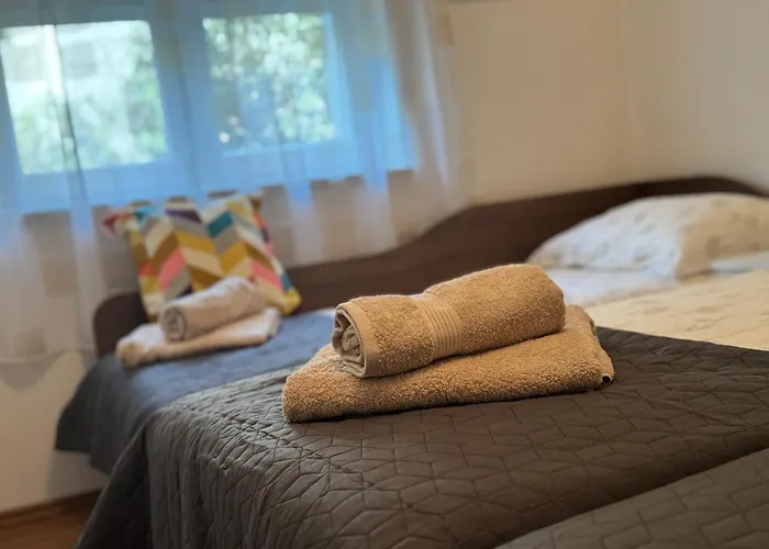 蓝树客房酒店 公寓 *